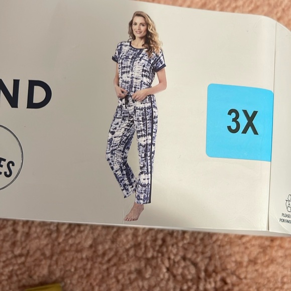 (2) sets Lucky brand 4 pieces pajama set ,brand new - Picture 7 of 15